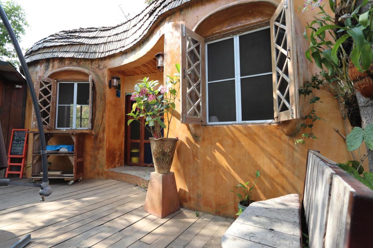 Leafy Greens Clay House Chiang Mai